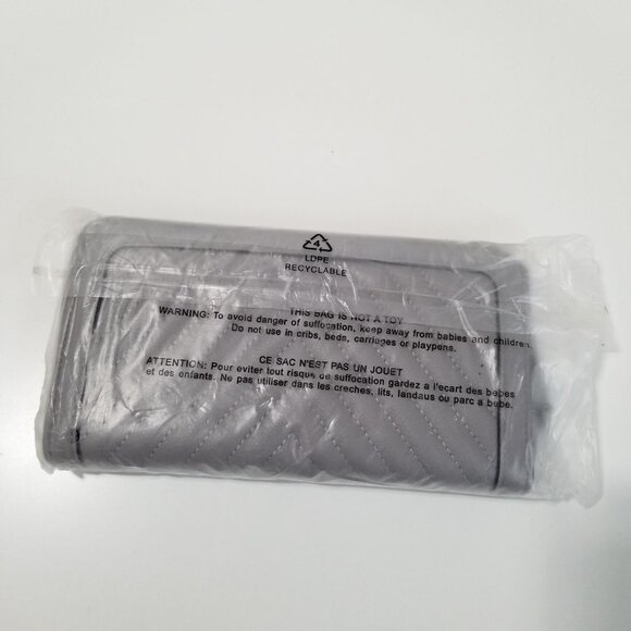 NWT‎ Victoria's Secret The Victoria Wallet Color Gray - Picture 6 of 6